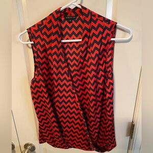 mmcmmcmm Chevron V-neck Top Navy Blue and Red Sz M